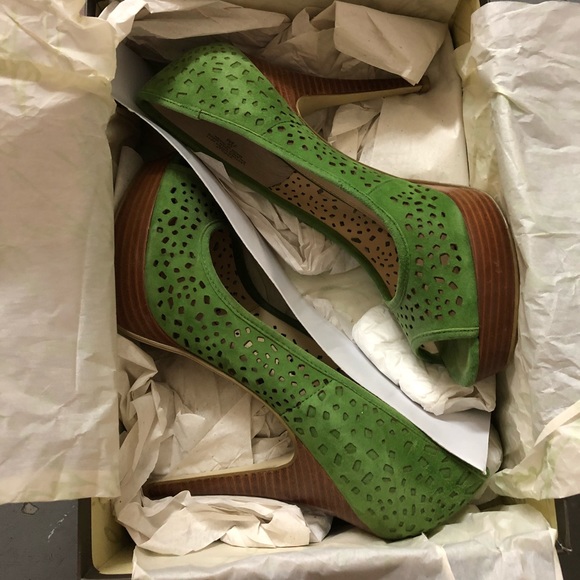 Enzo Angiolini heels - Picture 2 of 6